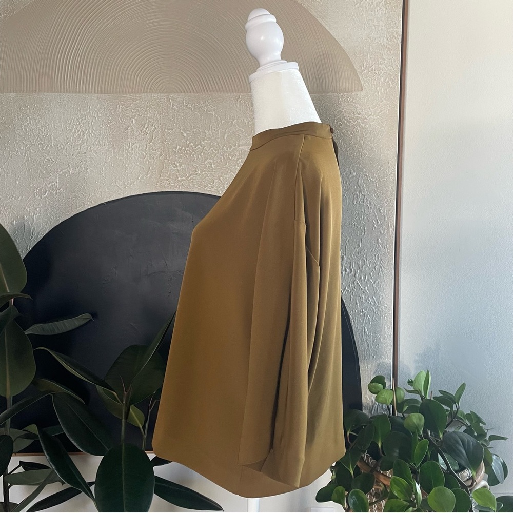 Uniqlo mustard brown boxy blouse - Picture 3 of 3